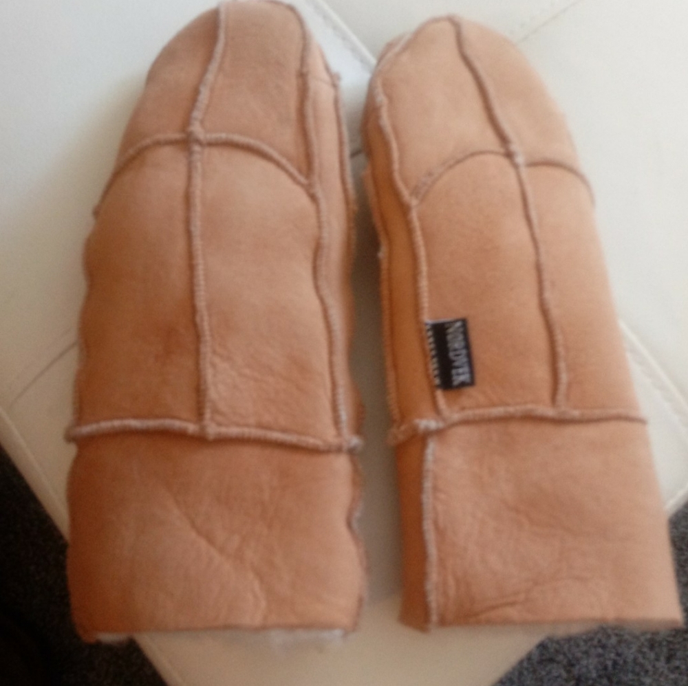 Nordvek mittens